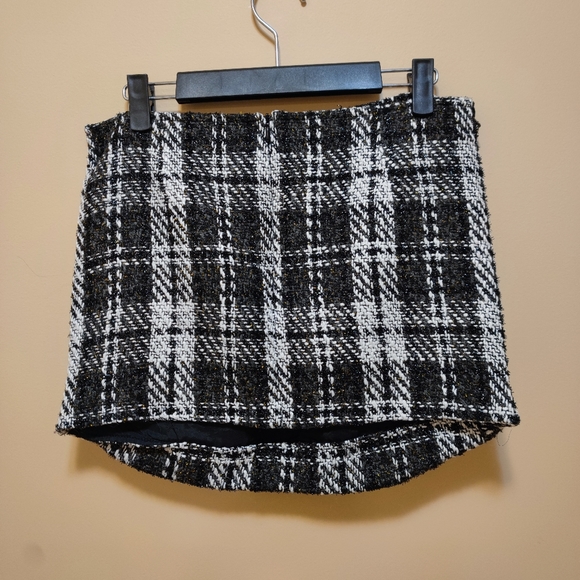 Spring / Fall Mini Skirt - Picture 8 of 13